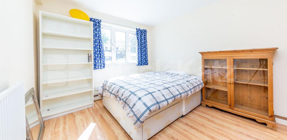 Spacious three double bedroom property perfect for students! Augustus Street, Camden / Regents Park